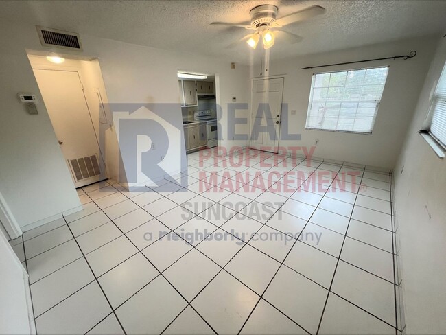 Building Photo - 2421 8th St