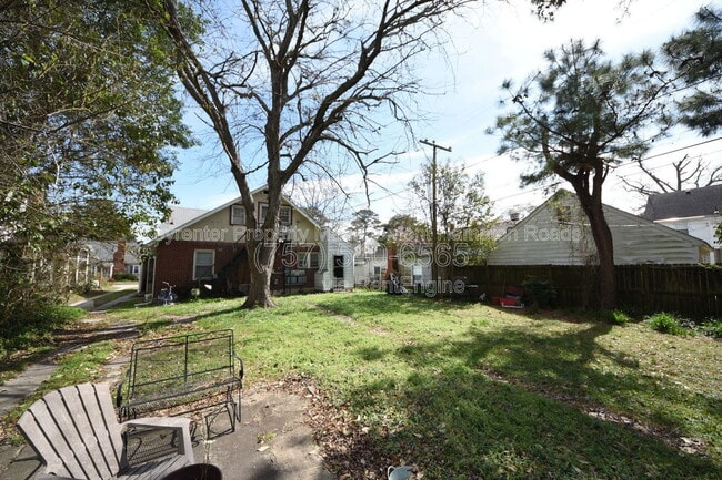 Building Photo - 101 Chesterfield Rd