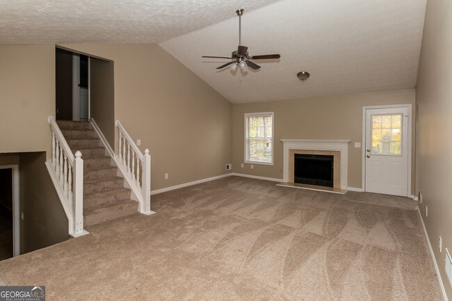 Building Photo - 127 Kingswood Dr