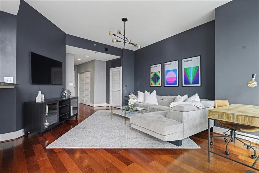 Building Photo - 1080 Peachtree St NE