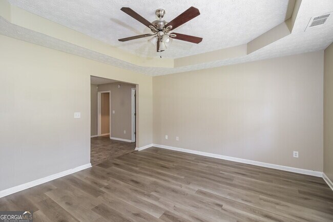 Building Photo - 60 Hunters Ridge Ct