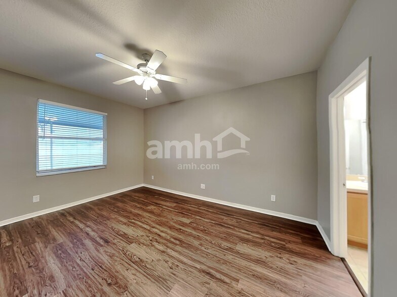 Building Photo - 11434 Village Brook Dr