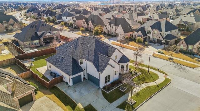 Building Photo - 741 Almeda Dr