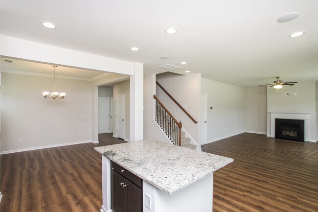 Building Photo - 10 Brake Ct