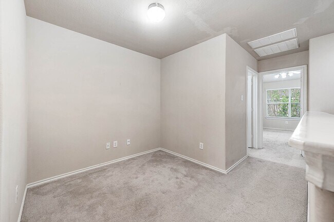 Building Photo - 12415 Oriole Lake Way