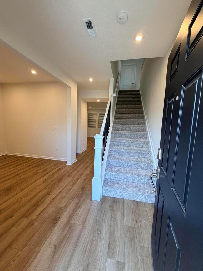 Building Photo - 1315 Red Tail Pl