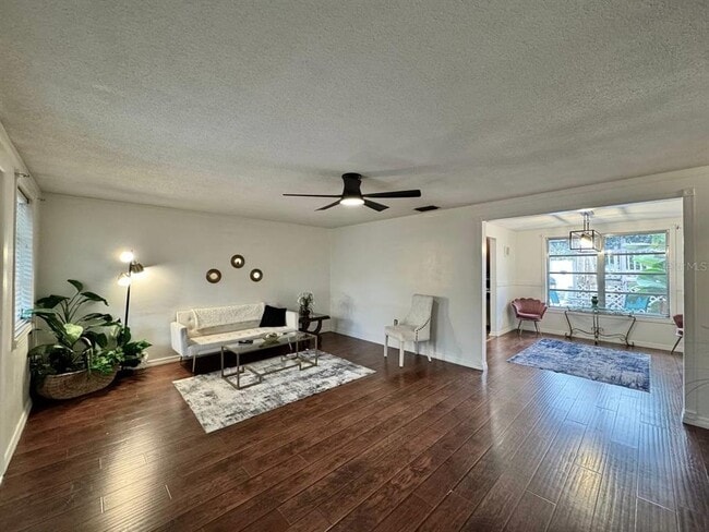 Building Photo - 7514 Spirea Dr