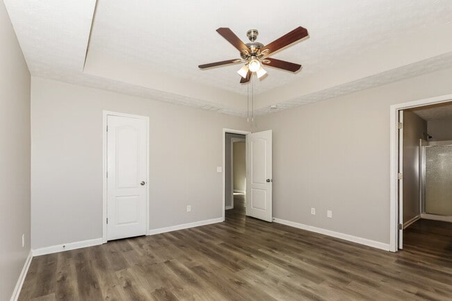 Building Photo - 3901 Alderwoods Dr