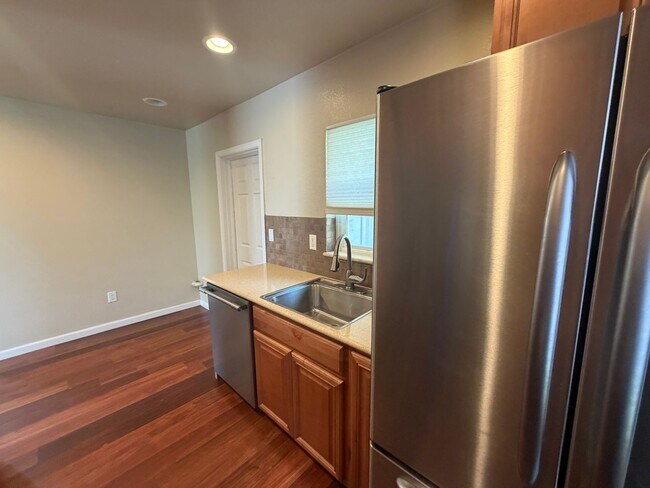 Building Photo - 1333 Terrace Dr