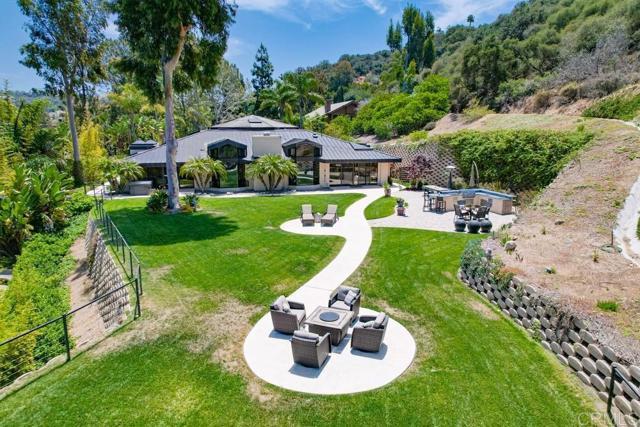 Building Photo - 1402 Rancho Serena