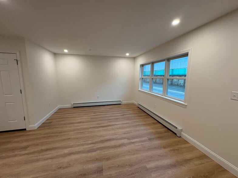 Building Photo - 154 Granite St