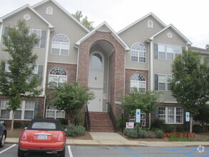 Building Photo - Available Now! DEACON RIDGE AT WFU!