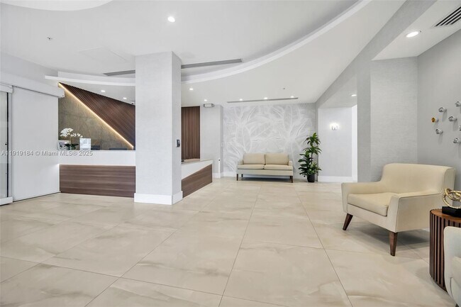 Building Photo - 3001 S Ocean Dr