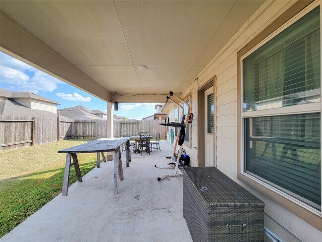 Building Photo - 8003 Ecru Ln
