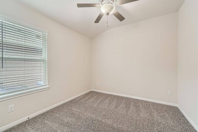 Building Photo - 2871 Mill Run Bnd