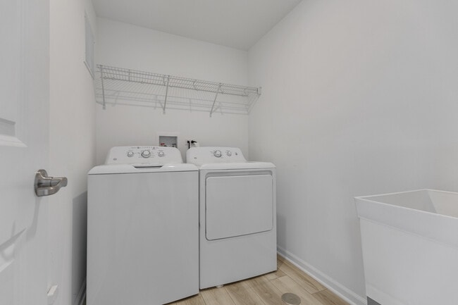 Building Photo - 632 Wolverine Dr