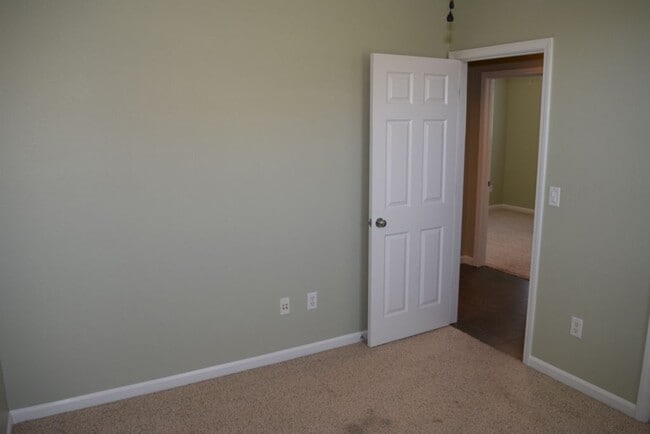 Building Photo - 1378 Seymour Cir