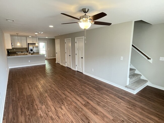 Building Photo - Hadley Village townhome with 2 bedrooms, e...