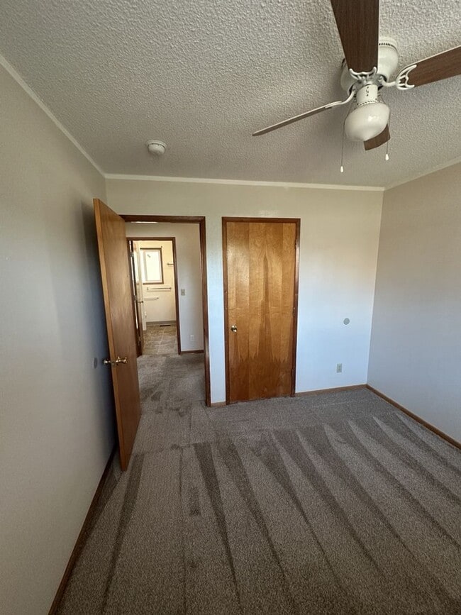 Building Photo - 3 Bedroom 1.5 Bath Ranch in Felida!