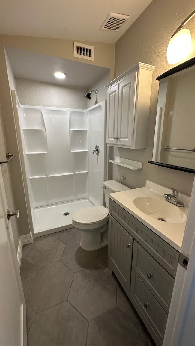 Building Photo - Central Tempe 3br