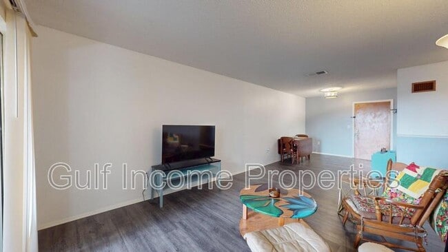 Building Photo - 5503 Fountain Lake Cir