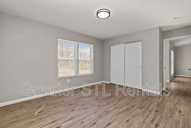 Building Photo - 208 Laurelwood Dr