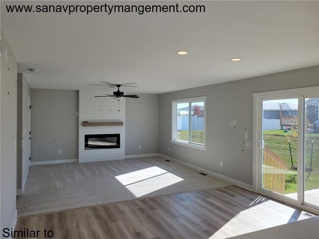 Building Photo - Spacious 4-Bedroom Home – Move-In Ready!