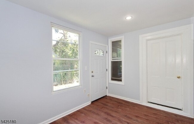 Building Photo - 11 Childs Rd