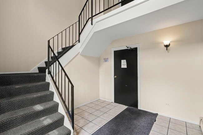 Building Photo - 9S220 S Frontage Rd