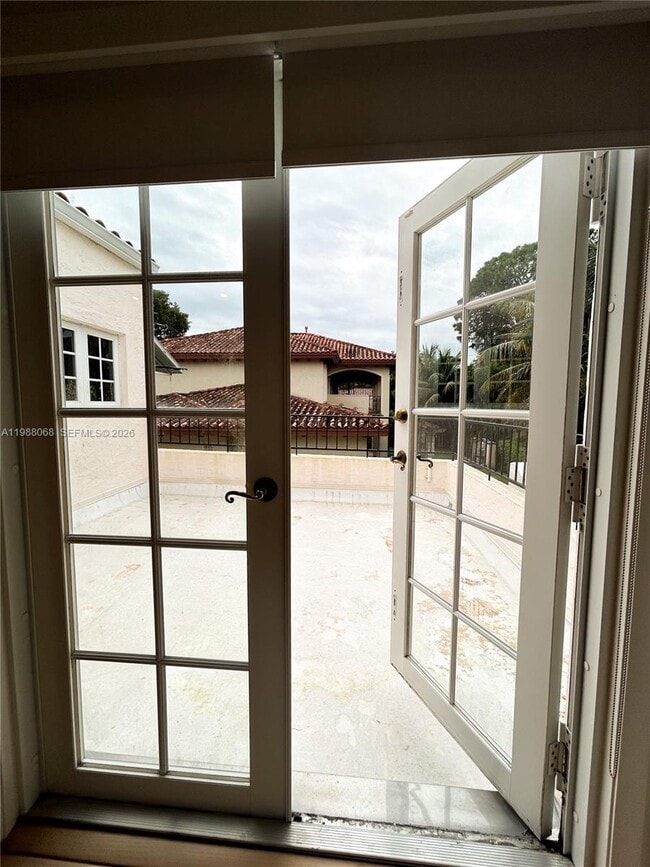 Building Photo - 2504 Alhambra Cir