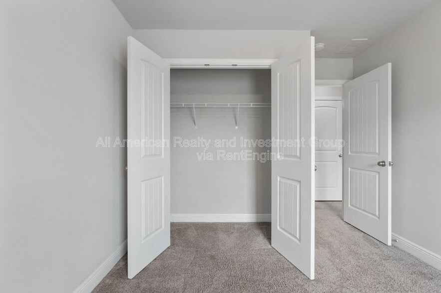 Building Photo - 8827 Little Cormorant Ln