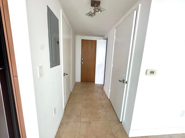 Building Photo - 350 S Miami Ave