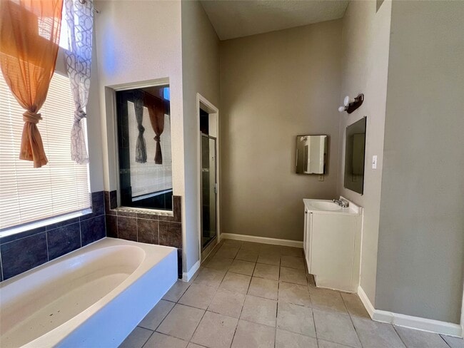 Building Photo - 6503 Marinwood Dr