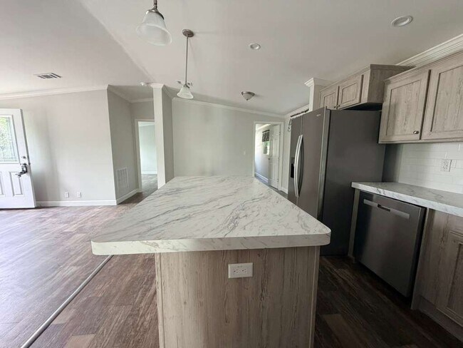 Building Photo - 3447 SW 50th Ln