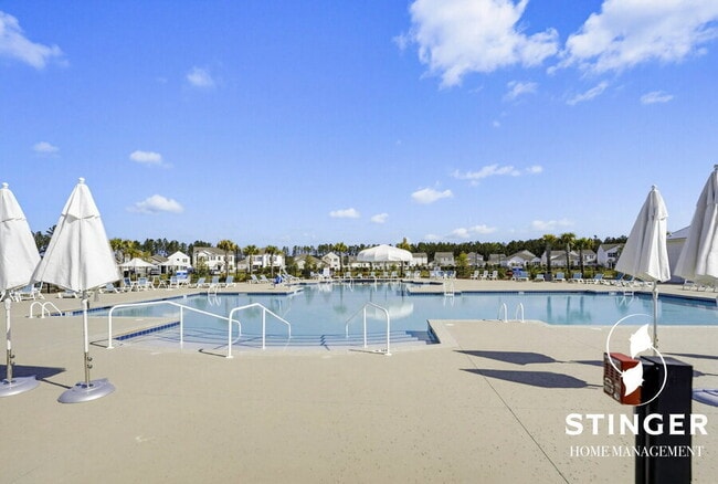 Building Photo - 334 Sanctuary Dr