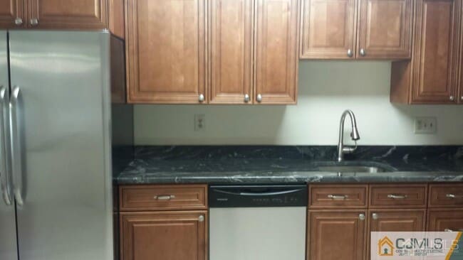 Building Photo - 0-434 Andover Dr