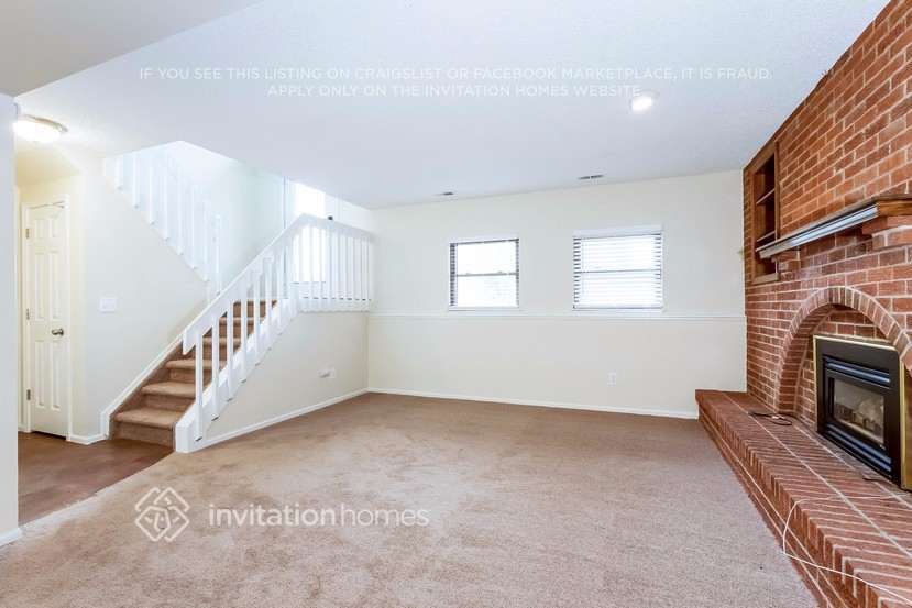 Building Photo - 2925 Rhapsody Dr