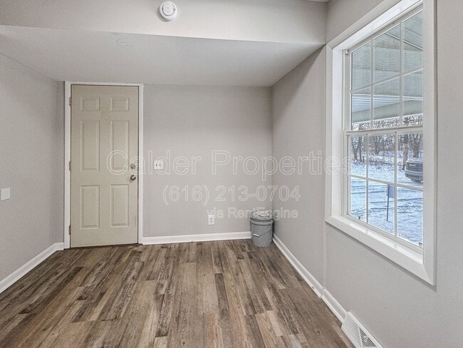 Building Photo - 7202 Melody Ln
