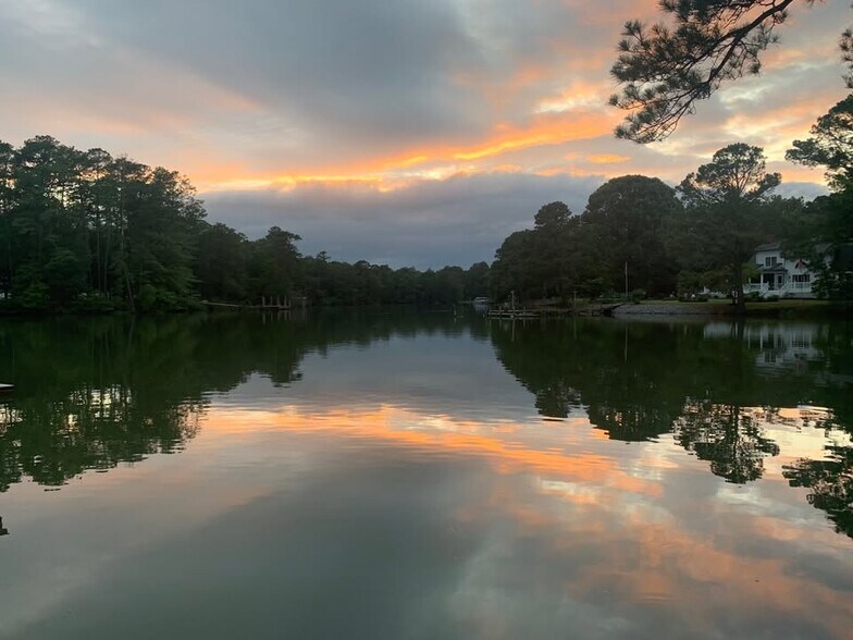 Building Photo - 152 Slate Rd