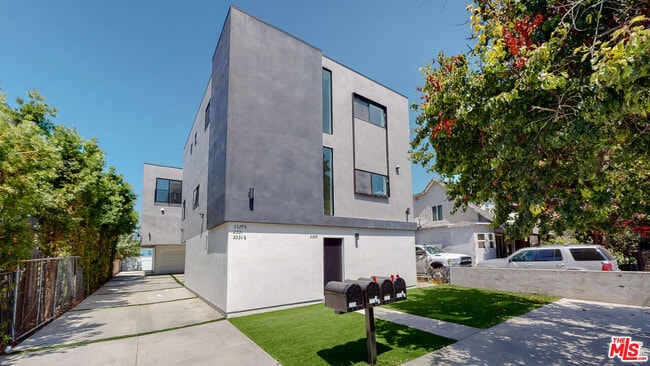 Building Photo - 2331 Hauser Blvd