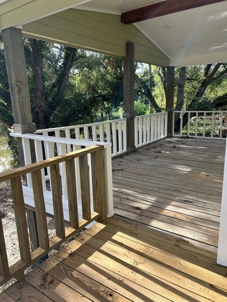 Building Photo - 327 Bayou Rd