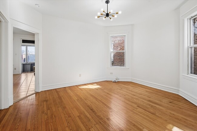 Building Photo - 1931 N Kostner Ave