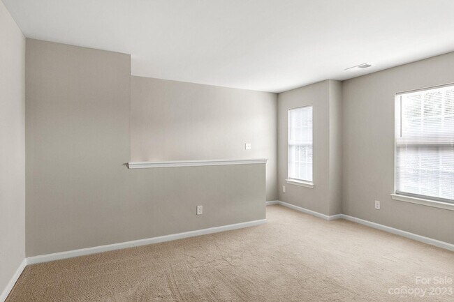 Building Photo - 3808 Herkimer Dr