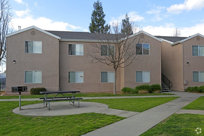 Primary Photo - Sunrise Terrace Apartments