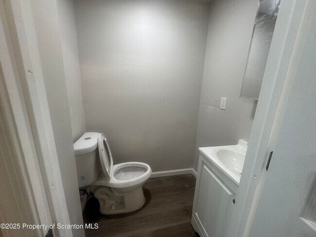Building Photo - 1418 Monsey Ave