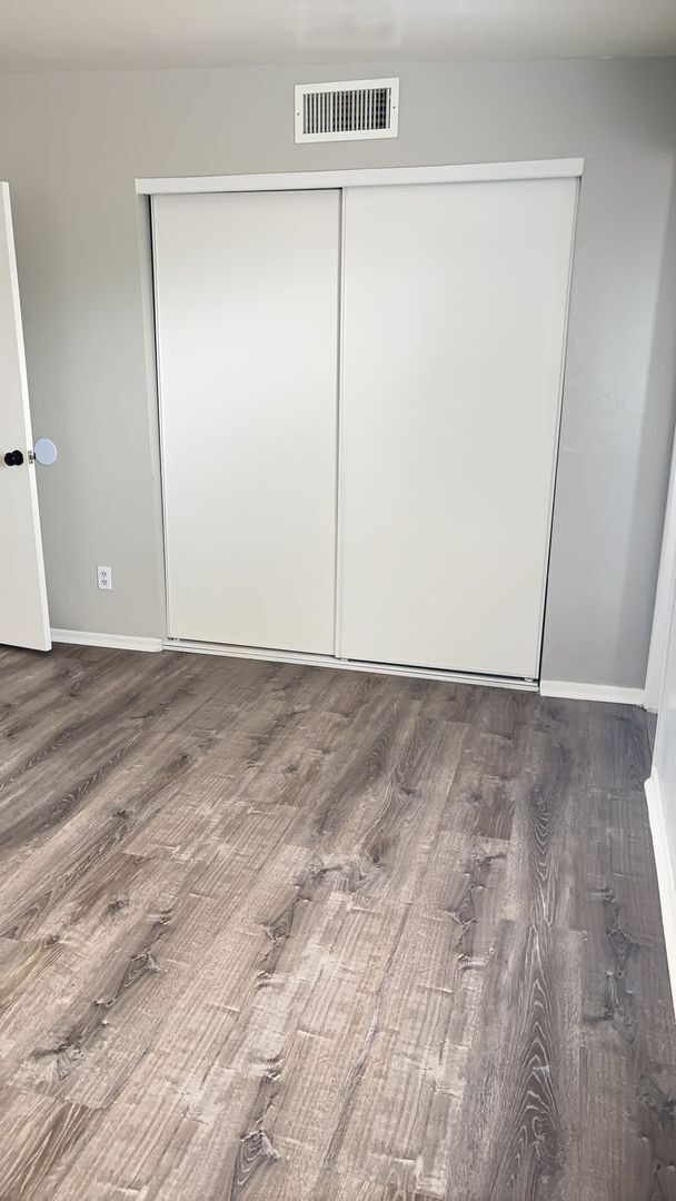 Building Photo - $799 MOVE IN SPECIAL!! Beautiful 3 bedroom, 2 bath Town Home Available!!!
