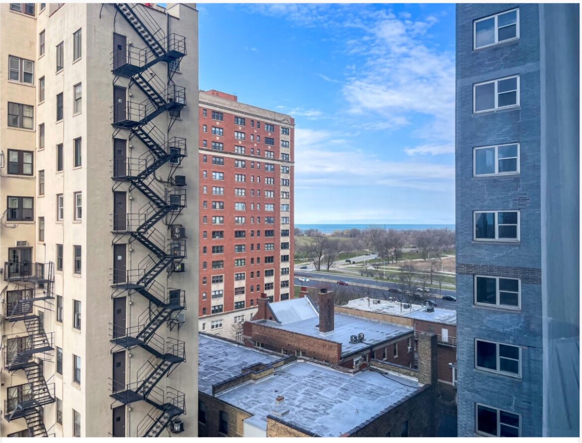 Building Photo - 4250 N Marine Dr