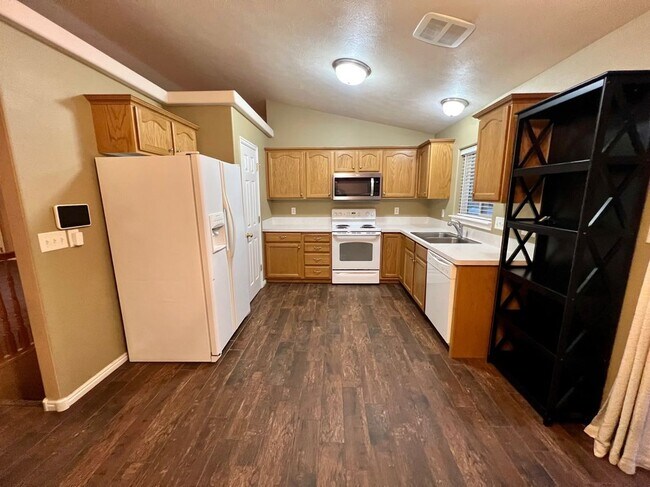 Building Photo - 4208 Willow Canyon Dr