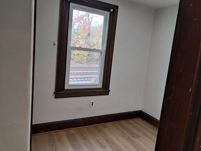 Building Photo - 941 Sargent Ave