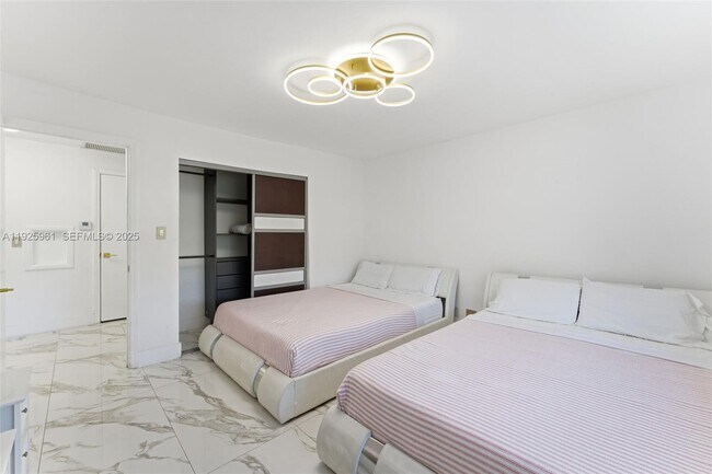 Building Photo - 201 Calle Grande Dr